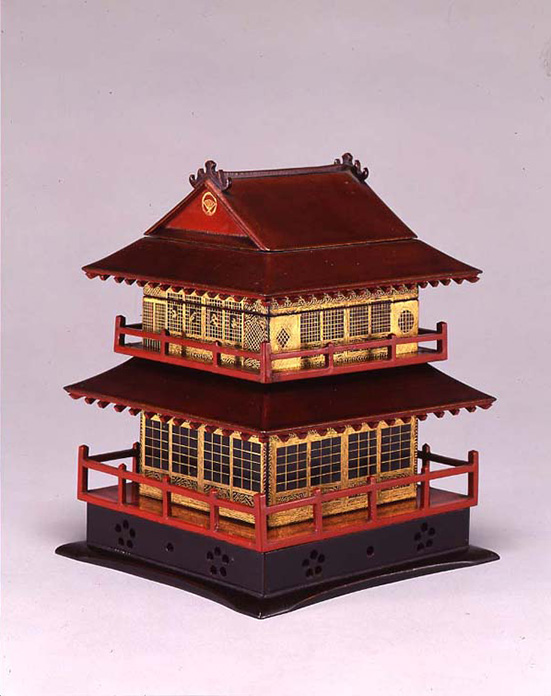 Rokakugata bento  (private collection)